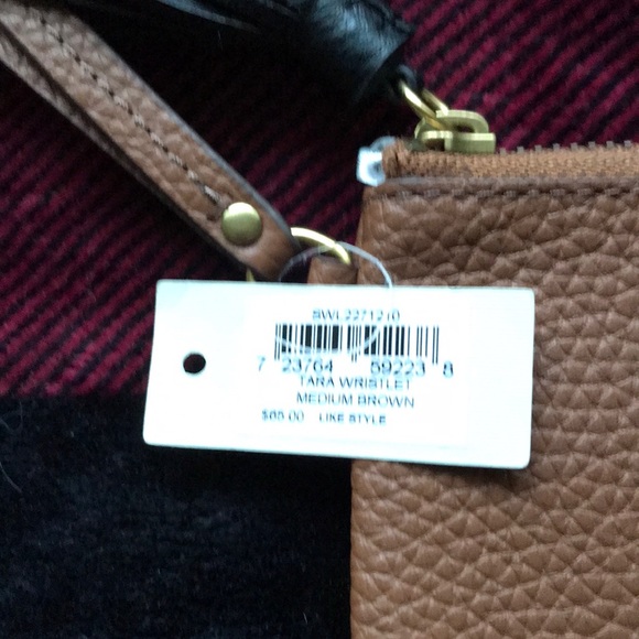 Leather Fossil wristlet! - Picture 2 of 5